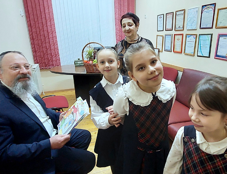 Поздравляем С Днём рождения, раввина города Оренбурга и Оренбургской области Гоэля Майерс