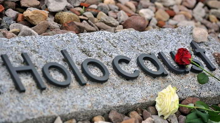 В память о жертвах Холокоста