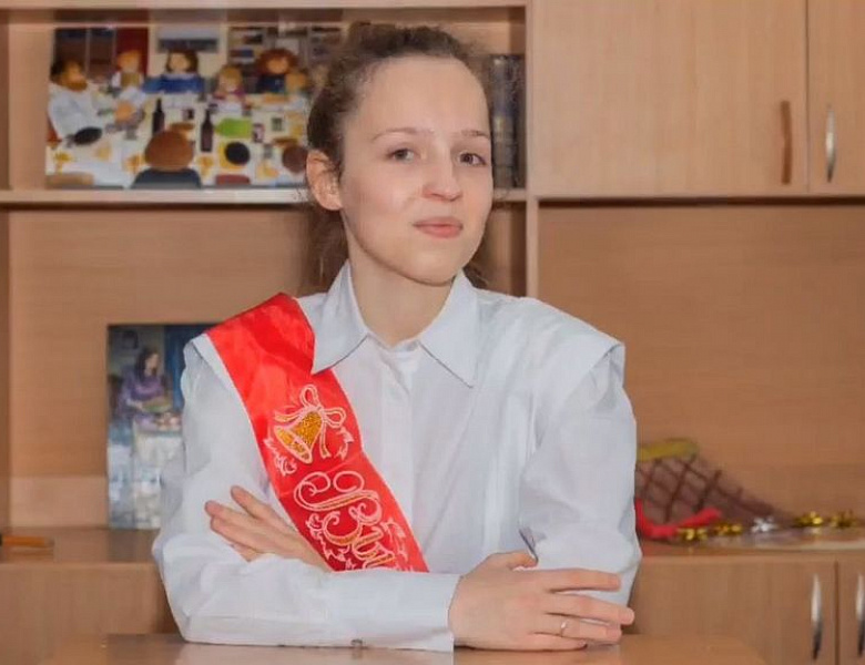 Выпускница школы «ОР-АВНЕР» Ева Кудряшова набрала 100 баллов на ЕГЭ по биологии